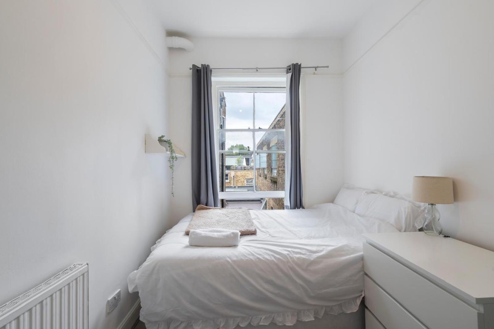 2 Bedroom Flat Sw9 -2min Walk From Brixton Station, Free Off Road Parking Apartament *