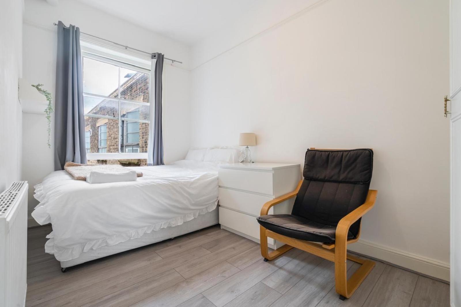 2 Bedroom Flat Sw9 -2min Walk From Brixton Station, Free Off Road Parking Appartamento Londra